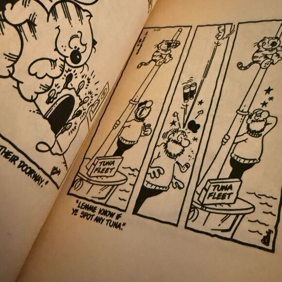 Vintage Heathcliff the Cat Comic Paperback Does It Again & All American Books - Picture 6 of 9